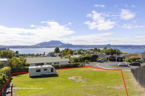 Photo of property in 6 Krissell Place, Acacia Bay, Taupo, 3330