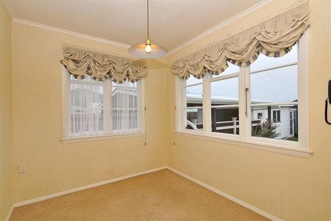 Photo of property in 16 Charles Street, Clouston Park, Upper Hutt, 5018