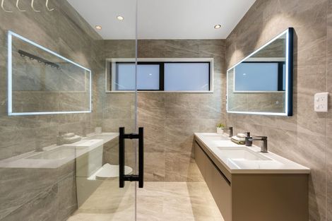 Photo of property in 7 Headsail Drive, Long Bay, Auckland, 0630