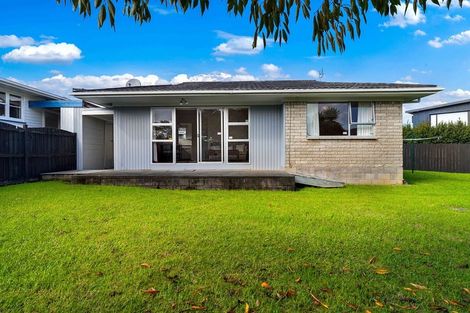 Photo of property in 2/13 Kowhai Avenue, Mangere Bridge, Auckland, 2022