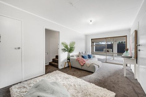 Photo of property in 12 Davita Place, Farm Cove, Auckland, 2012