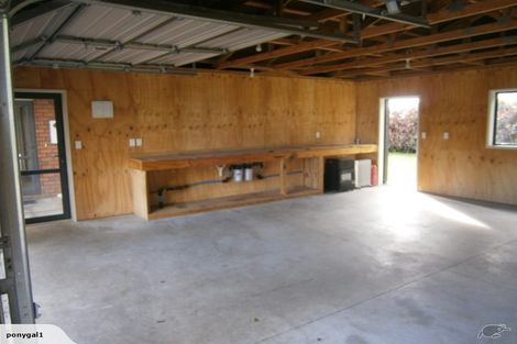 Photo of property in 581 Waitara Road, Huirangi, New Plymouth, 4373