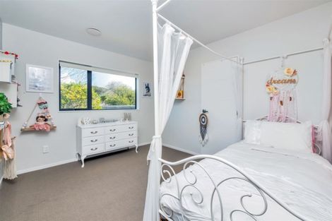 Photo of property in 7a Roberts Road, Te Atatu South, Auckland, 0610
