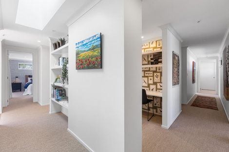 Photo of property in 1 Tupare Place, Highlands Park, New Plymouth, 4312