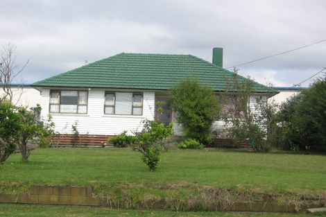 Photo of property in 72 Kelman Road, Kelston, Auckland, 0602