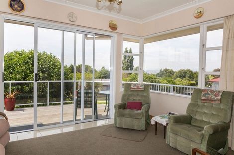 Photo of property in 6 Drummond Street, Dannevirke, 4930