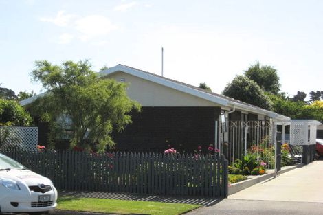 Photo of property in 23 Raymond Road, Bromley, Christchurch, 8062