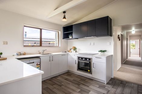 Photo of property in 6 Mountainview Terrace, Otaki Beach, Otaki, 5512