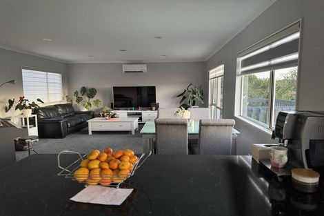 Photo of property in 5a San Luis Place, Golflands, Auckland, 2013