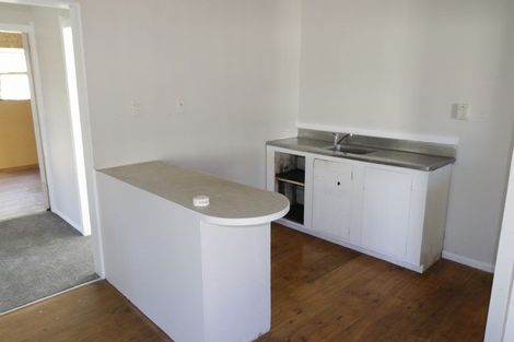 Photo of property in 112 Cornfoot Street, Castlecliff, Whanganui, 4501