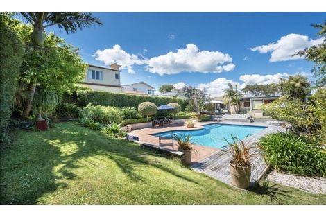 Photo of property in 31 Harley Road, Takapuna, Auckland, 0622