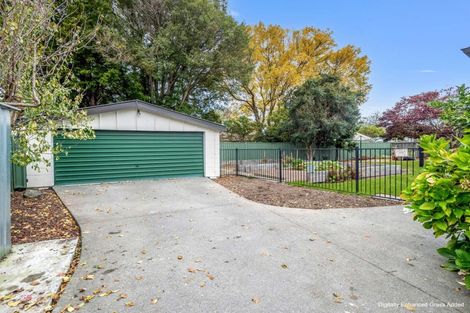 Photo of property in 14 Oakdale Street, Avonhead, Christchurch, 8042