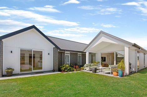 Photo of property in 29 Kotiate Street, Papamoa Beach, Papamoa, 3118