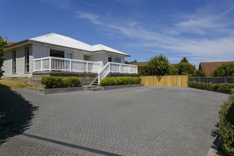 Photo of property in 27 Shepherd Road, Waipahihi, Taupo, 3330