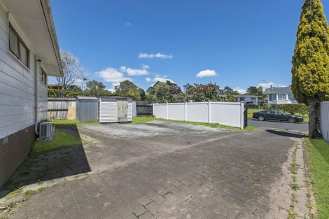 Photo of property in 13 Pipitea Place, Massey, Auckland, 0614