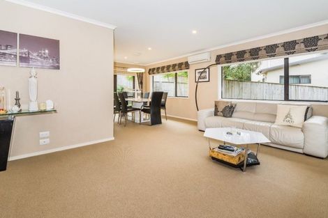 Photo of property in 26 Kilkelly Avenue, Pinehill, Auckland, 0632