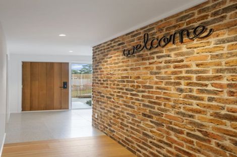 Photo of property in 27 Maygrove Drive, Orewa, 0931