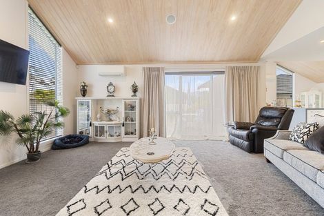 Photo of property in 16 Riverside Place, Katikati, 3129