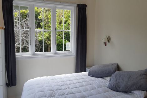 Photo of property in 41 Seaton Road, Murrays Bay, Auckland, 0630