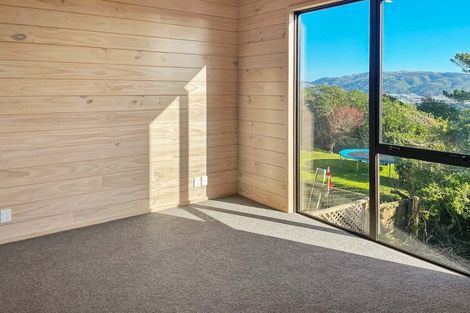 Photo of property in 17 Almora View, Ascot Park, Porirua, 5024