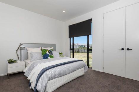 Photo of property in 2 Shearwater Lane, Point Wells, 0986