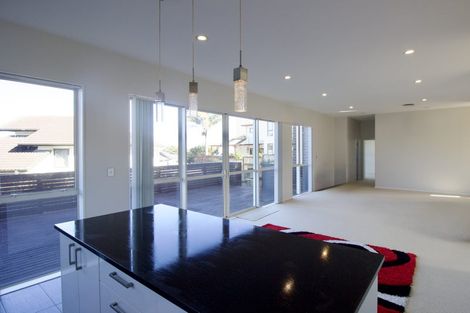 Photo of property in 16 Lucca Crescent, Flat Bush, Auckland, 2019