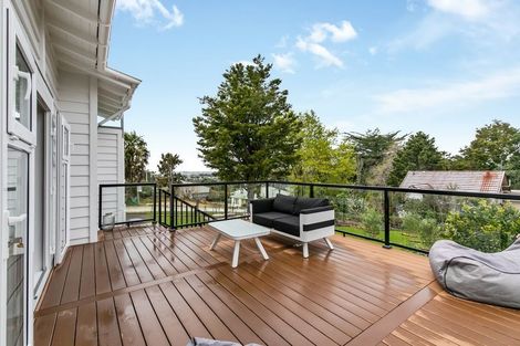 Photo of property in 54 Rangatira Road, Beach Haven, Auckland, 0626