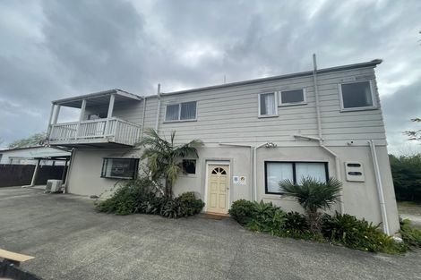 Photo of property in 1 Silverstone Place, Henderson, Auckland, 0612