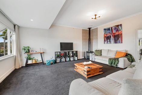 Photo of property in 3 Gow Street, Helensville, 0800