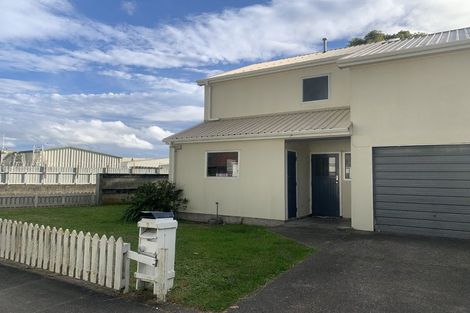 Photo of property in 7 Attlee Place, Gisborne, 4010