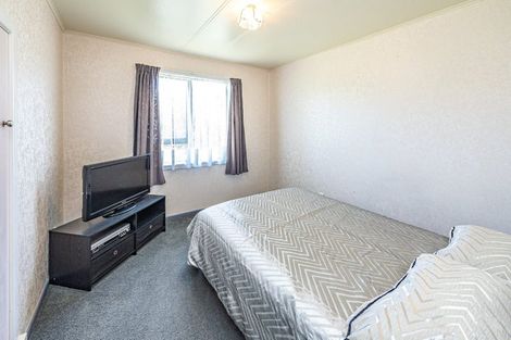 Photo of property in 21 Omori Place, Castlecliff, Whanganui, 4501