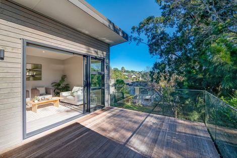 Photo of property in 53 Marellen Drive, Red Beach, 0932