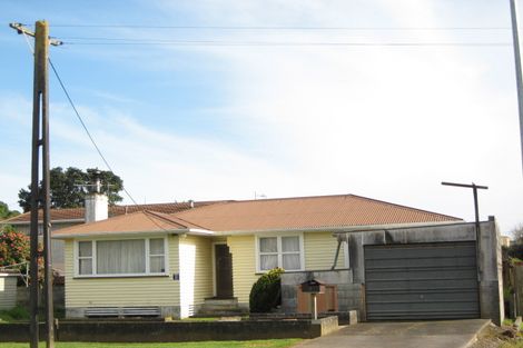 Photo of property in 8 Mcnaughton Street, Waitara, 4320