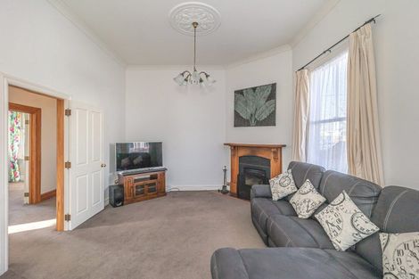 Photo of property in 22 Seddon Street, Levin, 5510