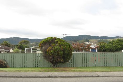 Photo of property in 96a Hillcrest Road, Raumati Beach, Paraparaumu, 5032