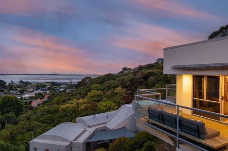 Photo of property in 10 Cadiz Lane, Mount Pleasant, Christchurch, 8081