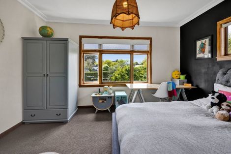 Photo of property in 9 Omata Road, Westown, New Plymouth, 4310