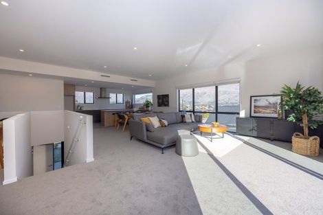 Photo of property in 60 Kirimoko Crescent, Wanaka, 9305