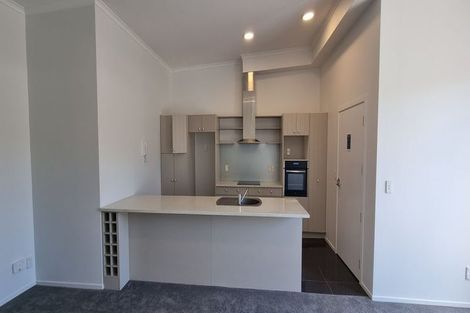 Photo of property in 23/11 Carlos Drive, Flat Bush, Auckland, 2016