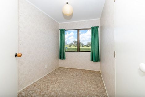 Photo of property in 32 Foster Road, Temple View, Hamilton, 3218