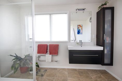 Photo of property in 8 Magdalen Crescent, Pirimai, Napier, 4112