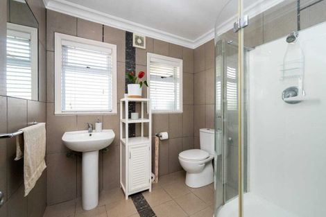 Photo of property in 2 Collison Terrace, Haumoana, 4102