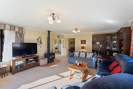 Photo of property in 5 Tararua Crescent, Otaki, 5512