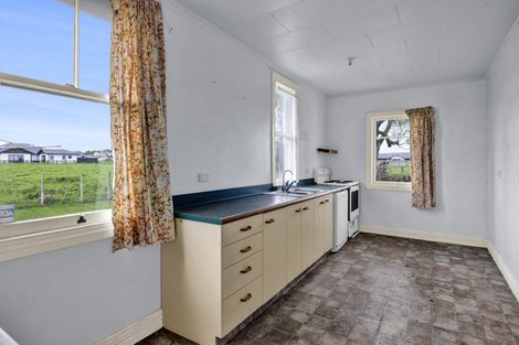 Photo of property in 41 County Drive, Hawera, 4610