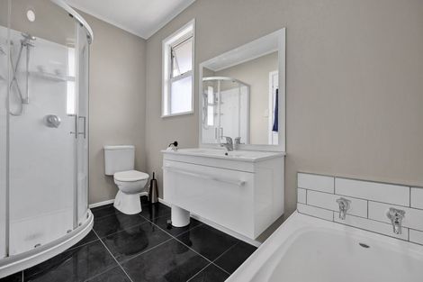 Photo of property in 18 Penrith Street, Westown, New Plymouth, 4310