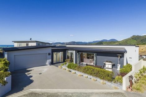 Photo of property in 14 Istana Place, Britannia Heights, Nelson, 7010