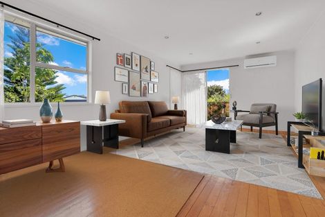 Photo of property in 36 Reelick Avenue, Pakuranga Heights, Auckland, 2010