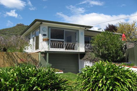 Photo of property in 87 Tipahi Street, Nelson South, Nelson, 7010