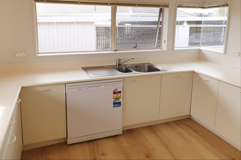 Photo of property in 3/89 Nile Road, Milford, Auckland, 0620