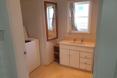 Photo of property in 16 Robinson Street, Foxton, 4814